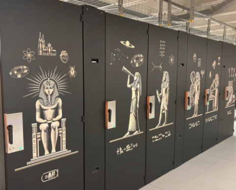 Flüssigkeitsgekühlte High-Performance-Cluster